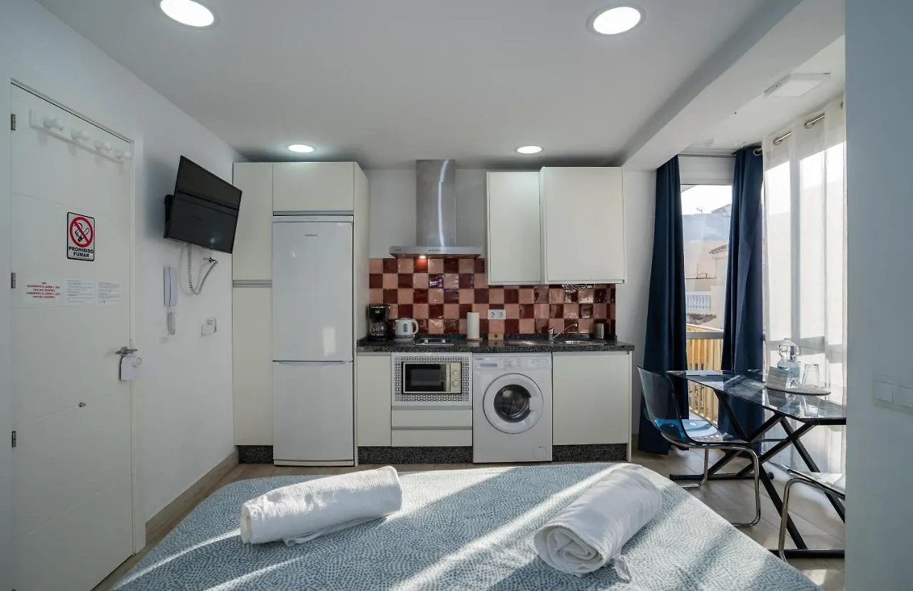 Апартаменты Playa Carihuela Apartamentos El Carmen Торремолинос