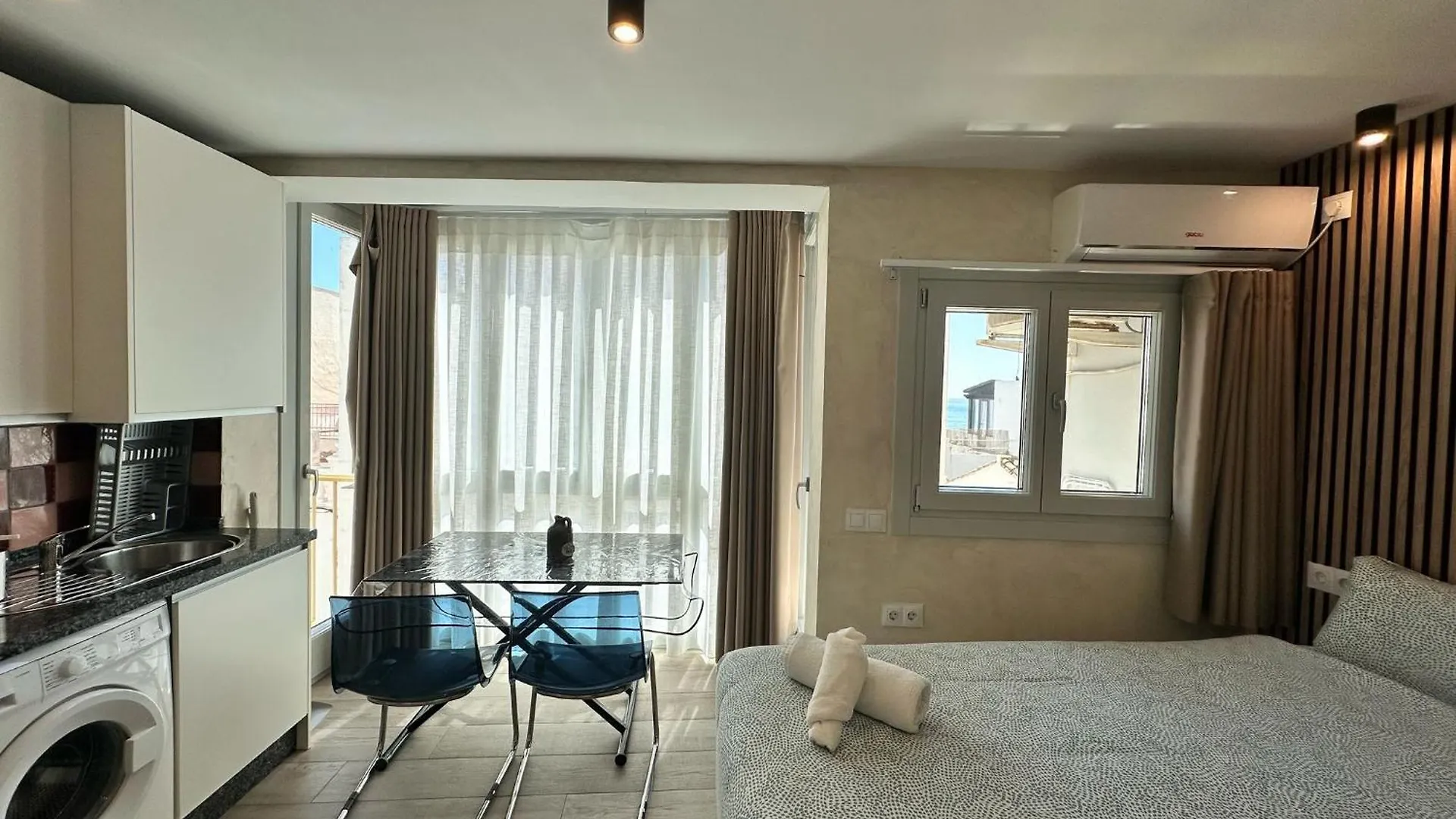 Apartment Playa Carihuela Apartamentos El Carmen Spain